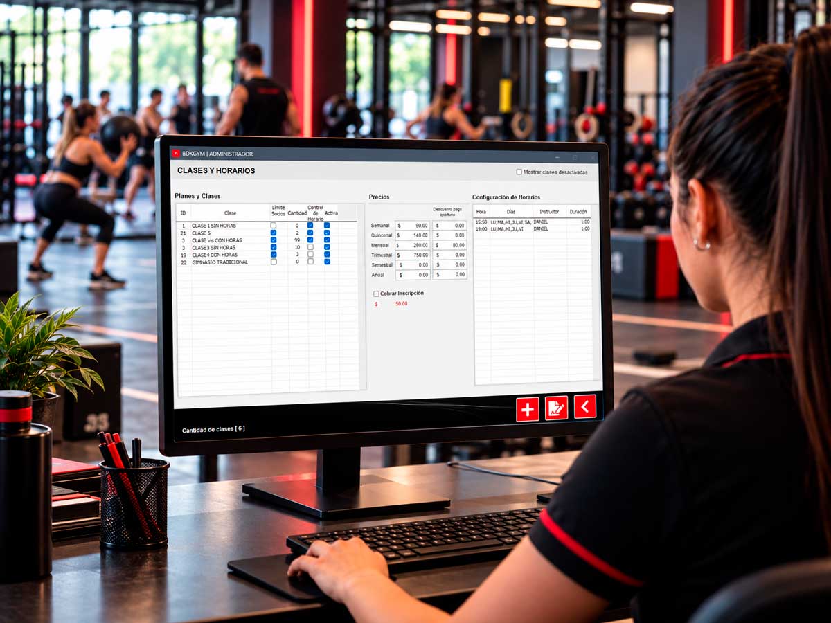 Pantalla de Clases y horarios de BDKGYM con planes, precios e instructores configurados